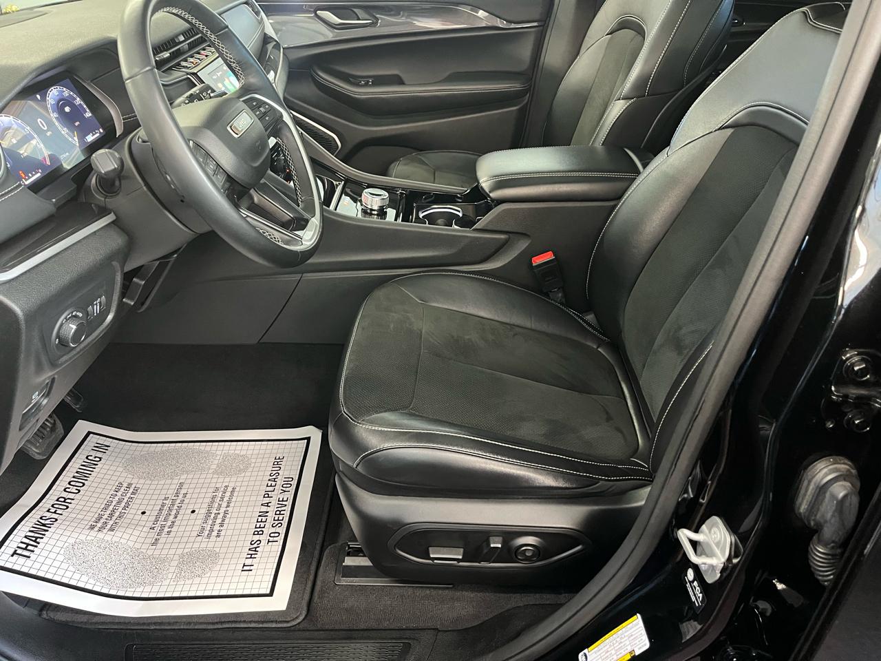 Jeep Grand Cherokee Altitude 4x4 2022