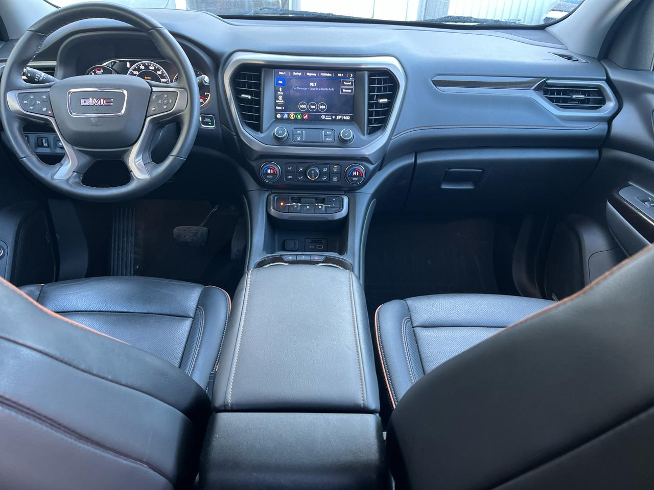 GMC Acadia AWD 4dr AT4 2023