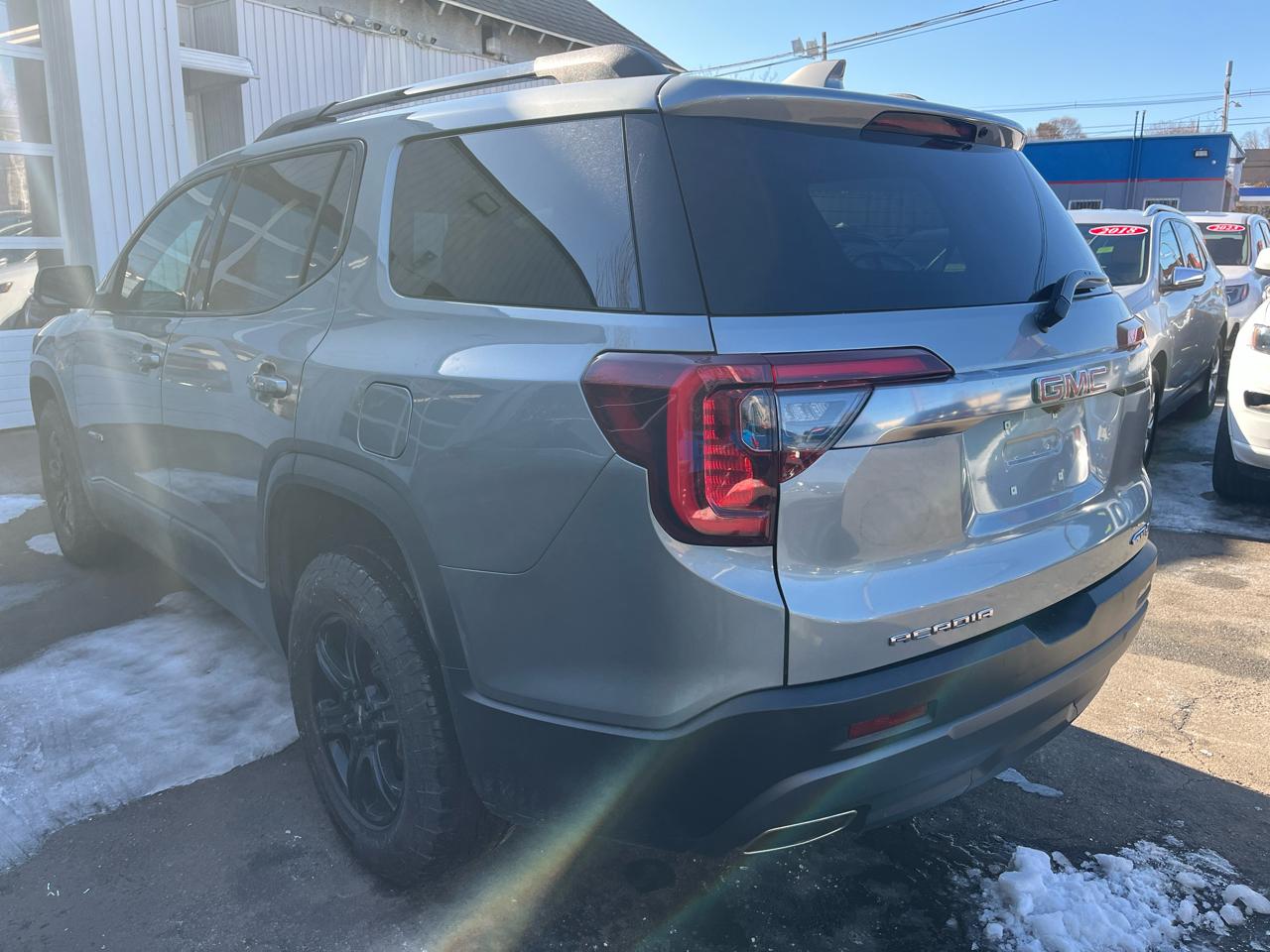 GMC Acadia AWD 4dr AT4 2023