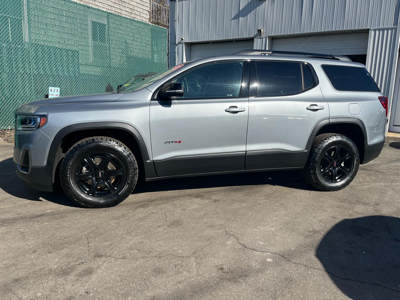GMC Acadia AWD 4dr AT4 2023