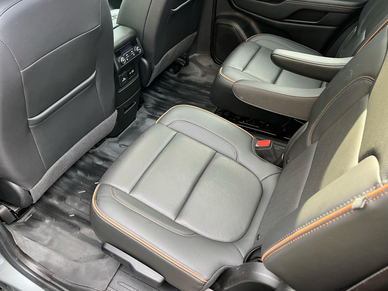 GMC Acadia AWD 4dr AT4 2023