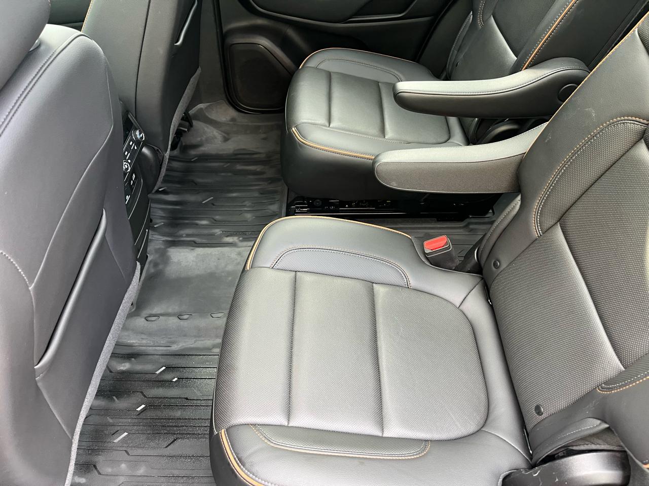 GMC Acadia AWD 4dr AT4 2023