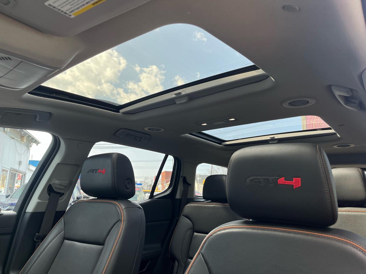 GMC Acadia AWD 4dr AT4 2023