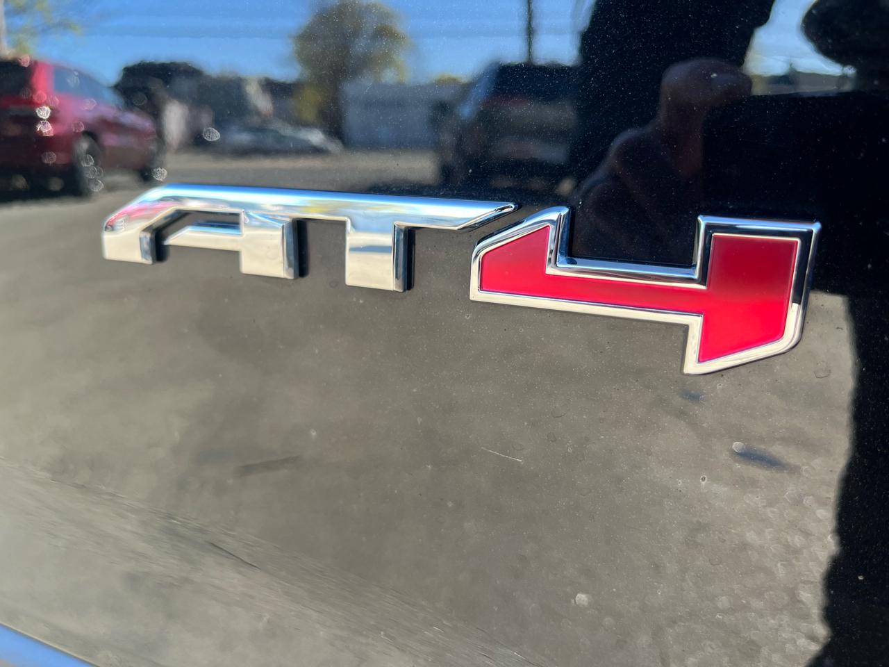 GMC Acadia AWD 4dr AT4 2023