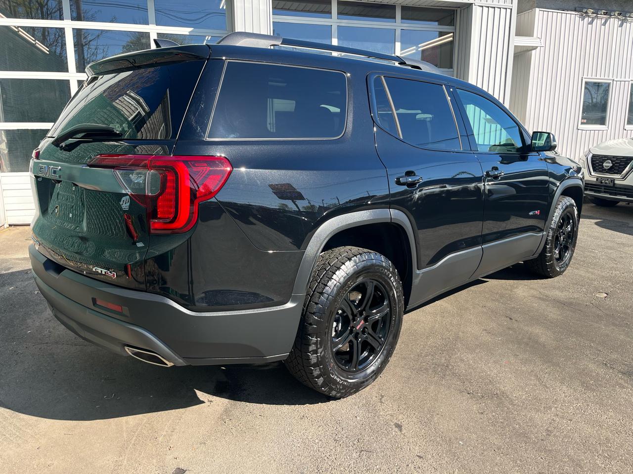 GMC Acadia AWD 4dr AT4 2023