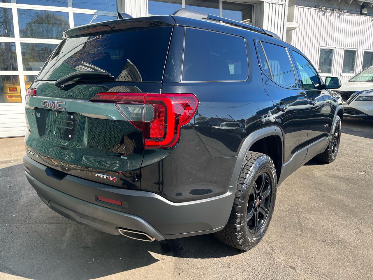 GMC Acadia AWD 4dr AT4 2023