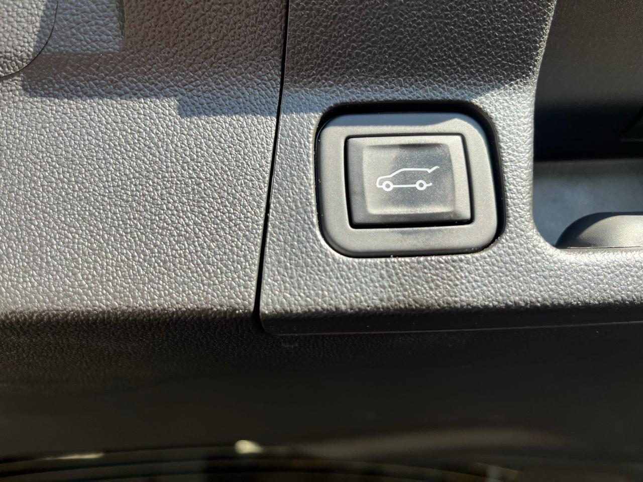 GMC Acadia AWD 4dr AT4 2023