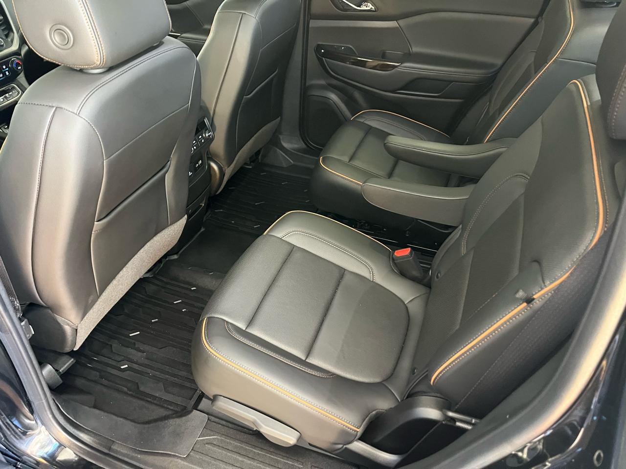 GMC Acadia AWD 4dr AT4 2023