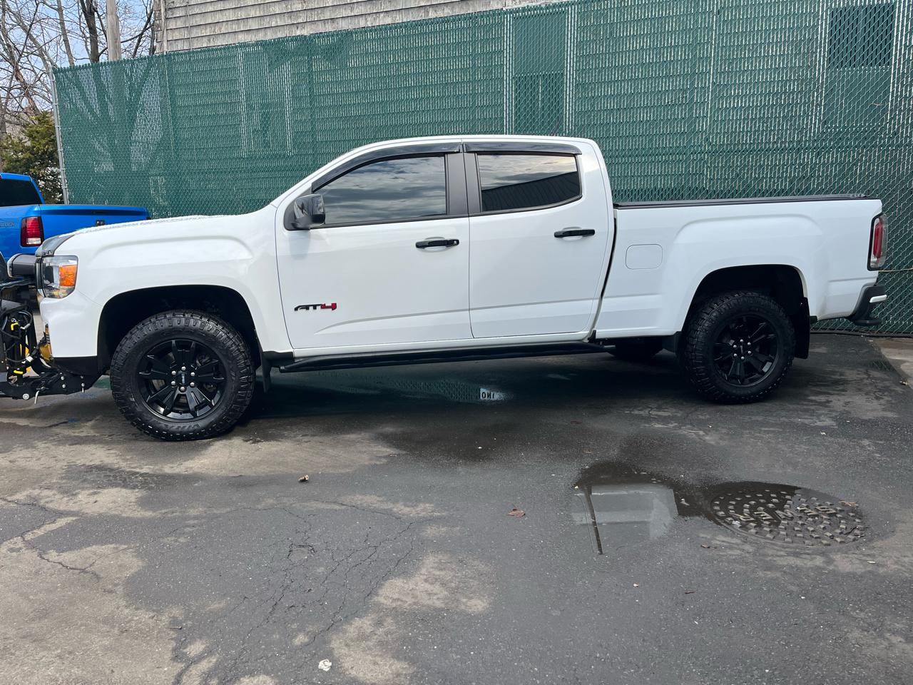 GMC Canyon 4WD Crew Cab 141" AT4 w/Leather 2022