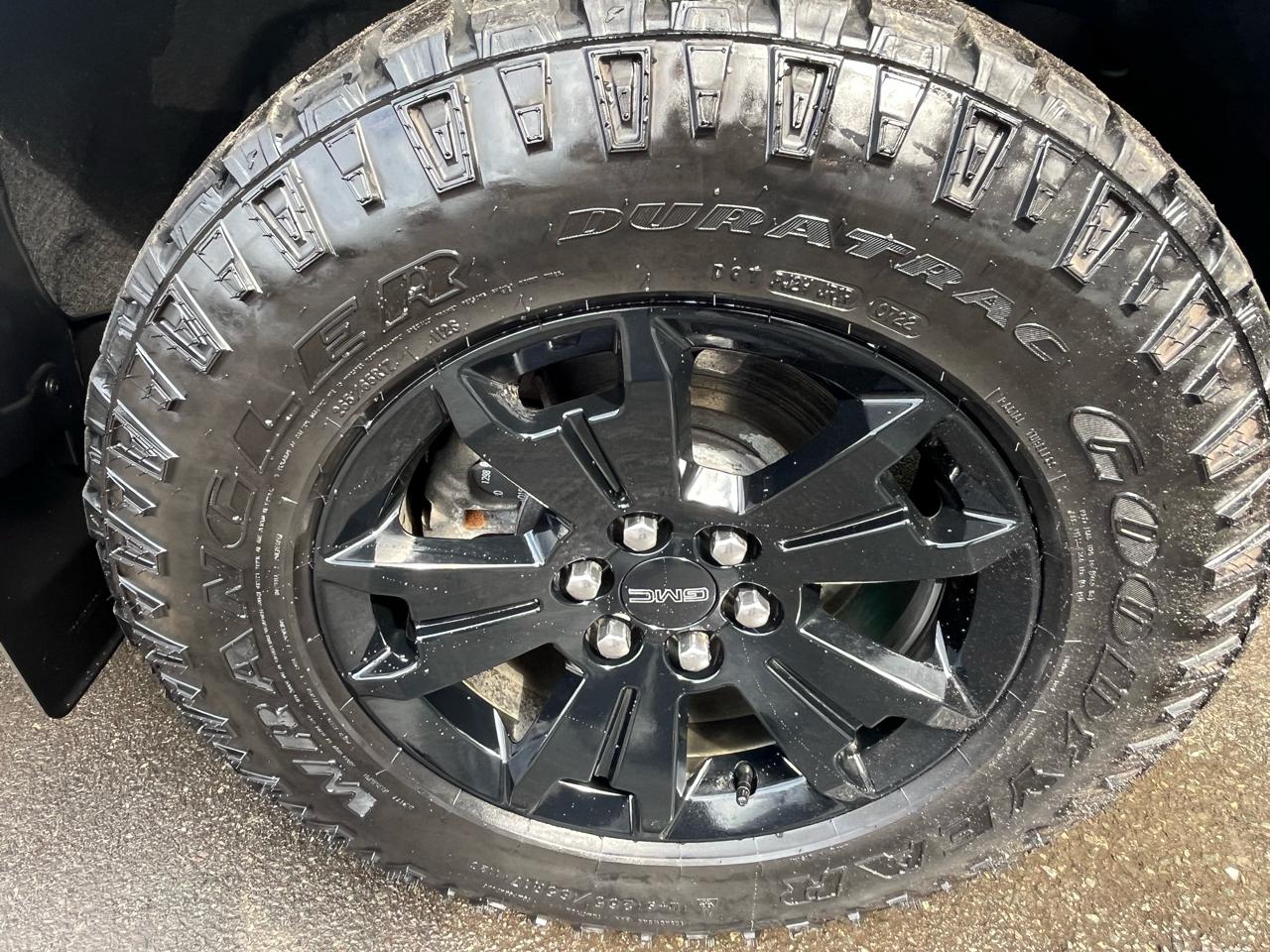 GMC Canyon 4WD Crew Cab 141" AT4 w/Leather 2022
