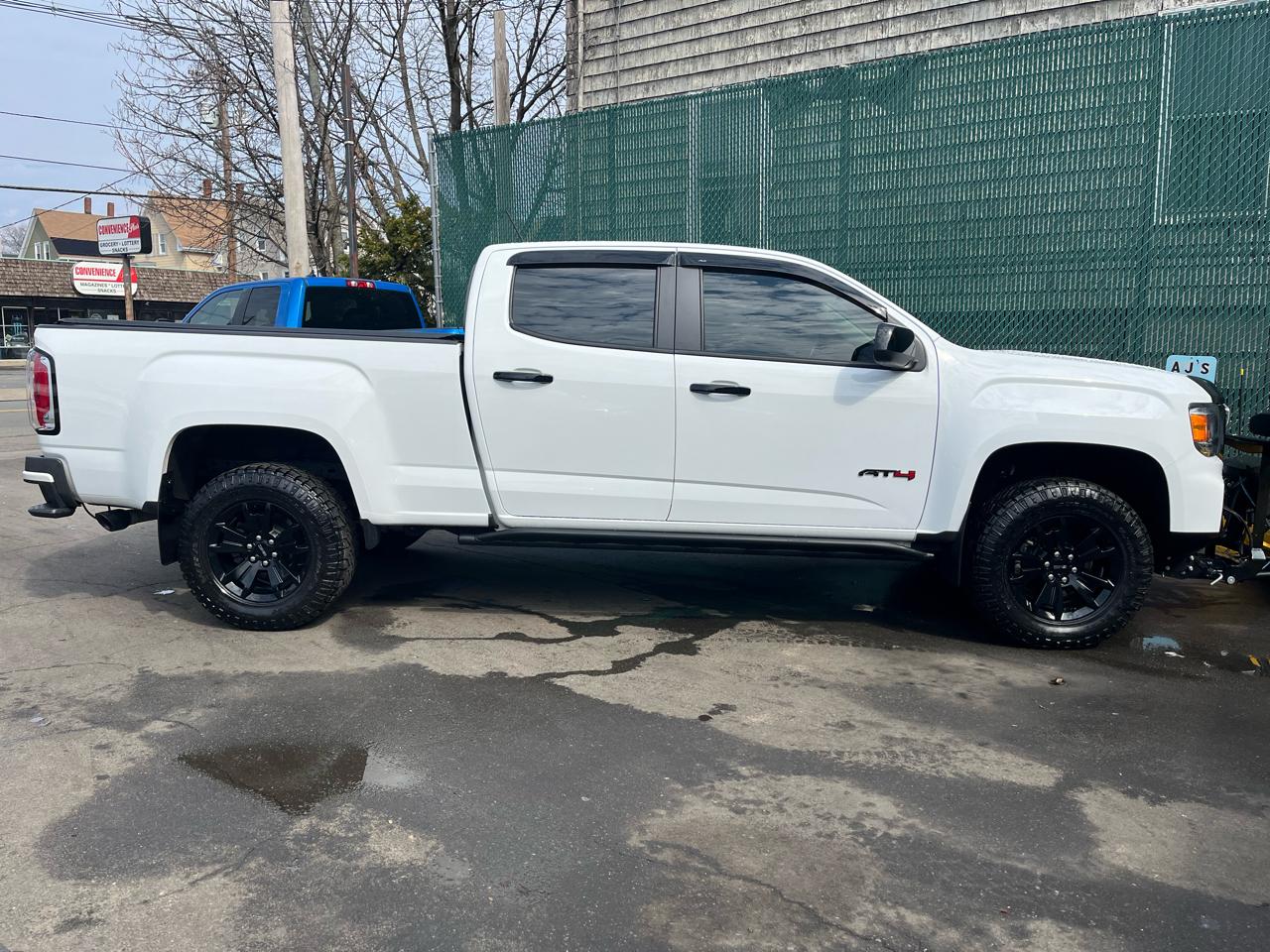 GMC Canyon 4WD Crew Cab 141" AT4 w/Leather 2022