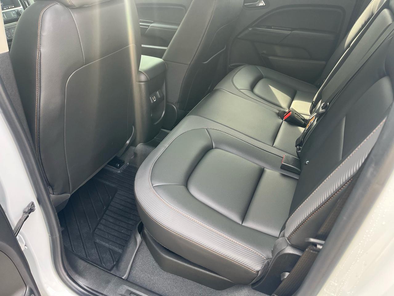 GMC Canyon 4WD Crew Cab 141" AT4 w/Leather 2022