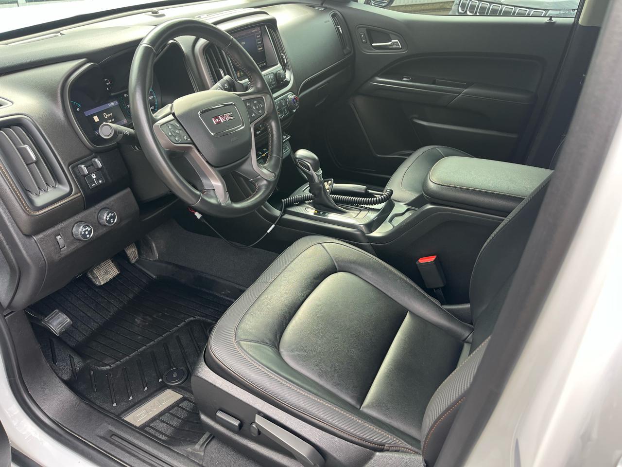 GMC Canyon 4WD Crew Cab 141" AT4 w/Leather 2022