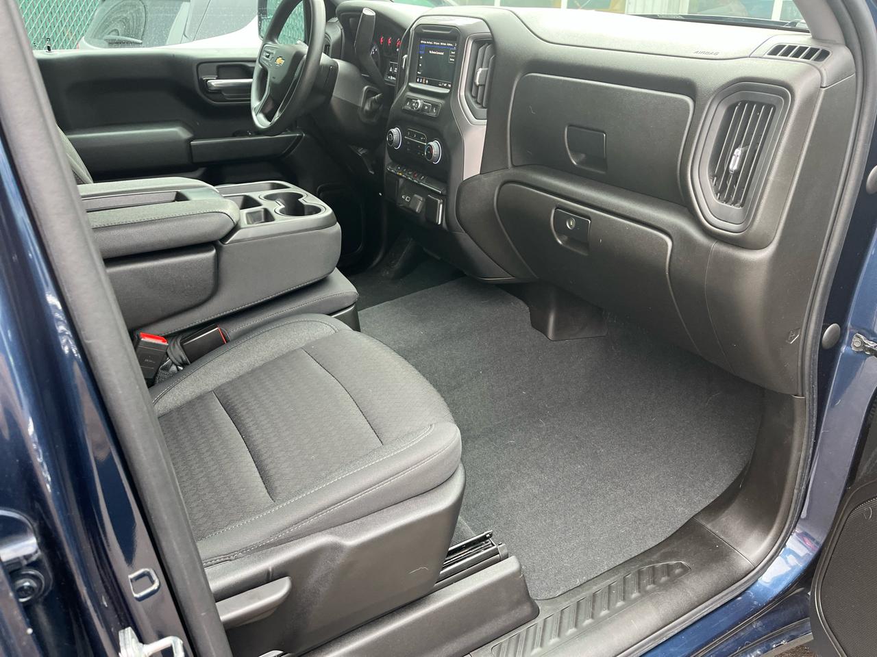 Chevrolet Silverado 1500 4WD Crew Cab 147" Custom 2022