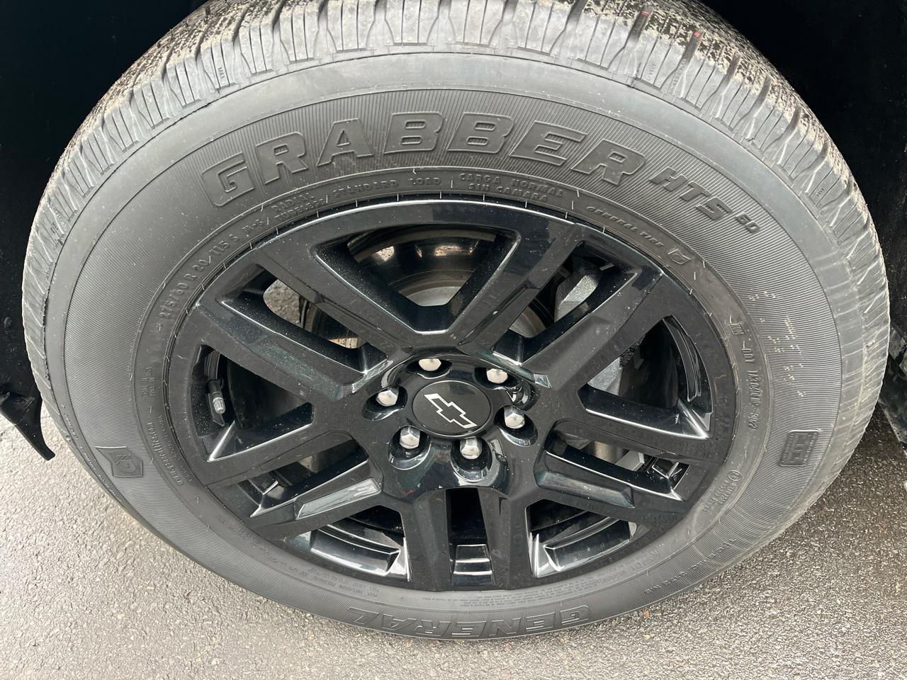 Chevrolet Silverado 1500 4WD Crew Cab 147" Custom 2022