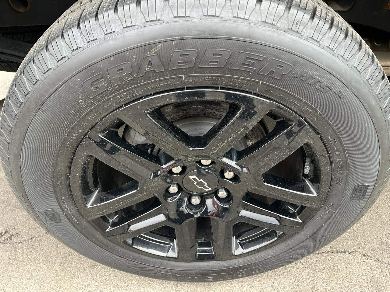 Chevrolet Silverado 1500 4WD Crew Cab 147" Custom 2022