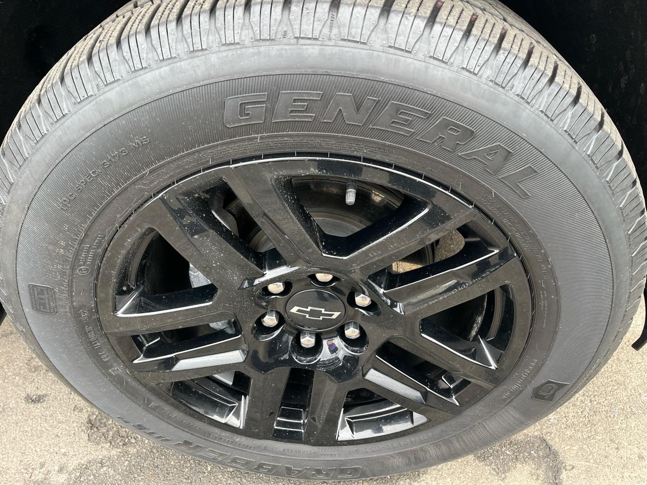 Chevrolet Silverado 1500 4WD Crew Cab 147" Custom 2022