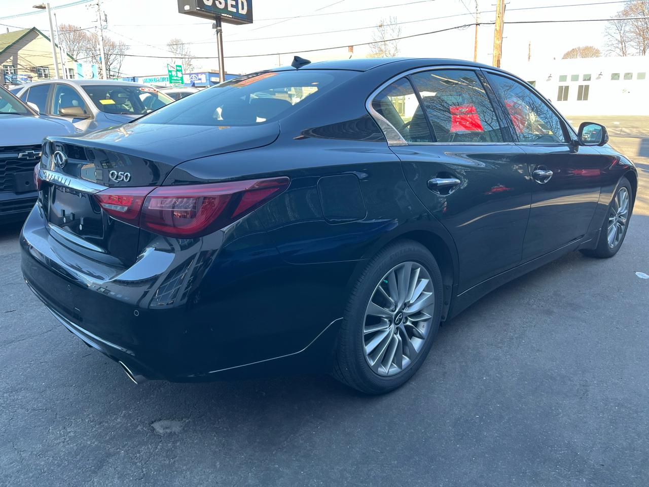 Infiniti Q50 LUXE AWD 2023