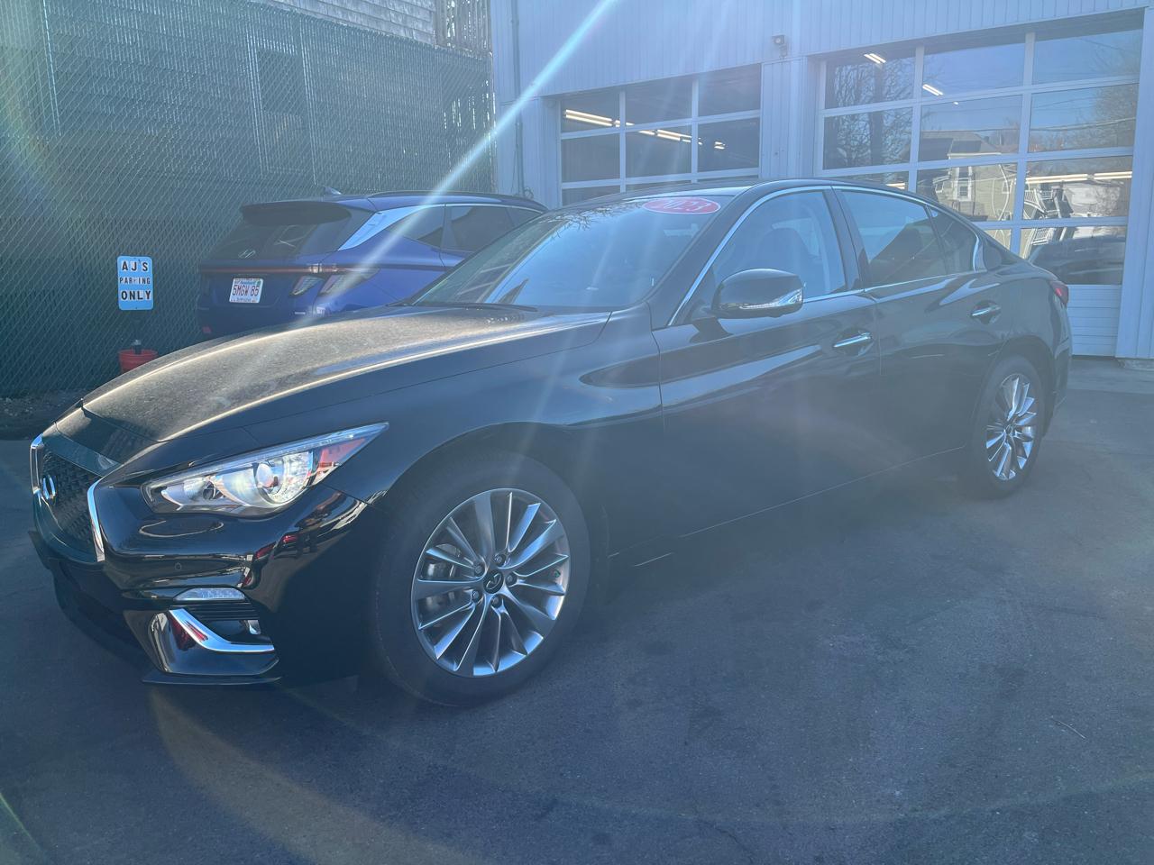 Infiniti Q50 LUXE AWD 2023