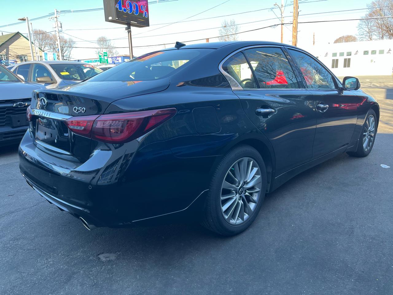 Infiniti Q50 LUXE AWD 2023