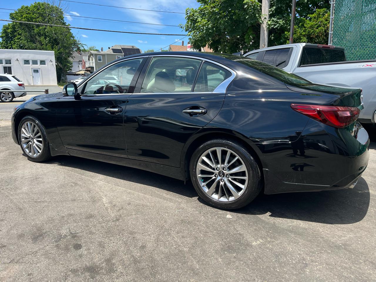 Infiniti Q50 LUXE AWD 2023