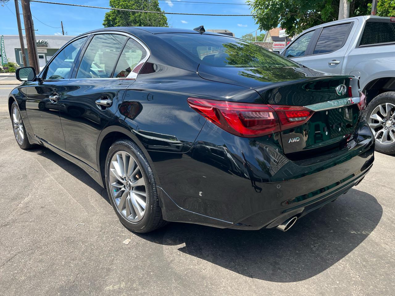 Infiniti Q50 LUXE AWD 2023