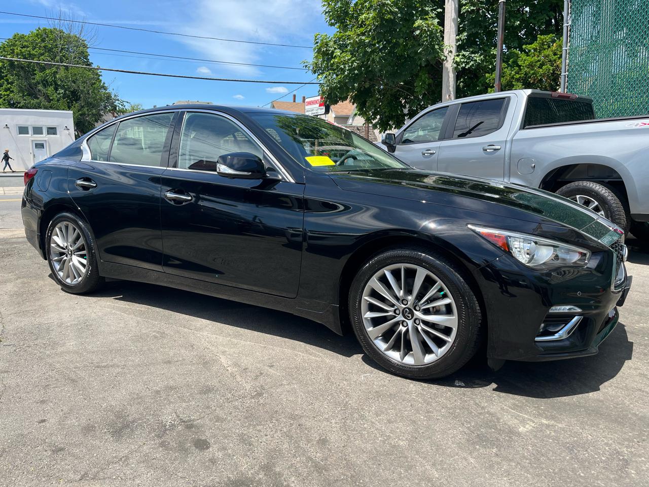 Infiniti Q50 LUXE AWD 2023