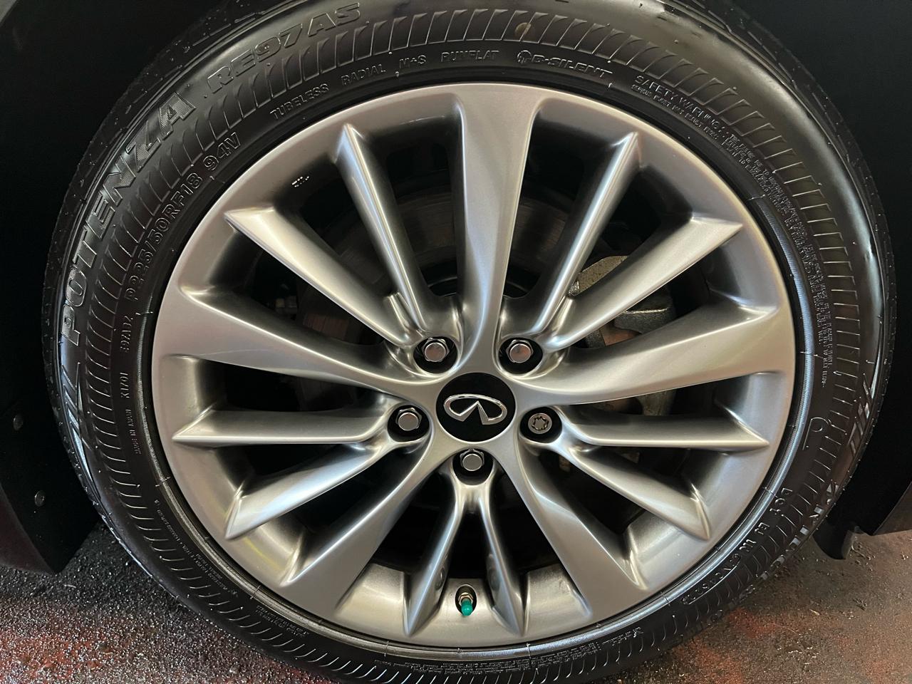 Infiniti Q50 LUXE AWD 2023