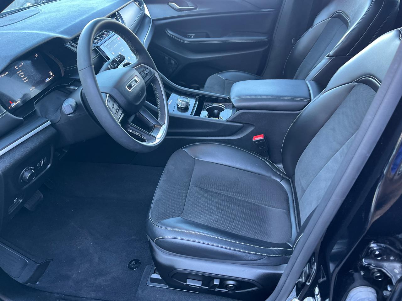 Jeep Grand Cherokee Altitude X 4x4 2023