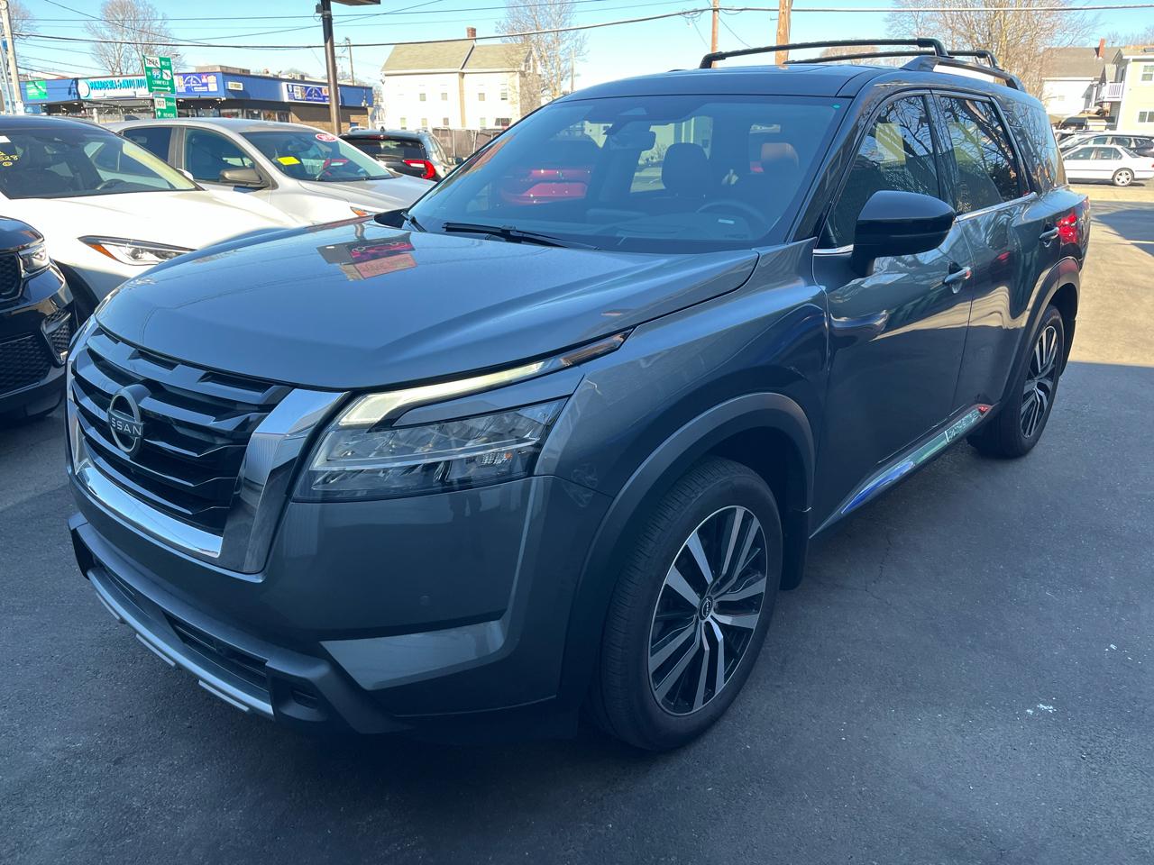 Nissan Pathfinder Platinum 4WD 2023