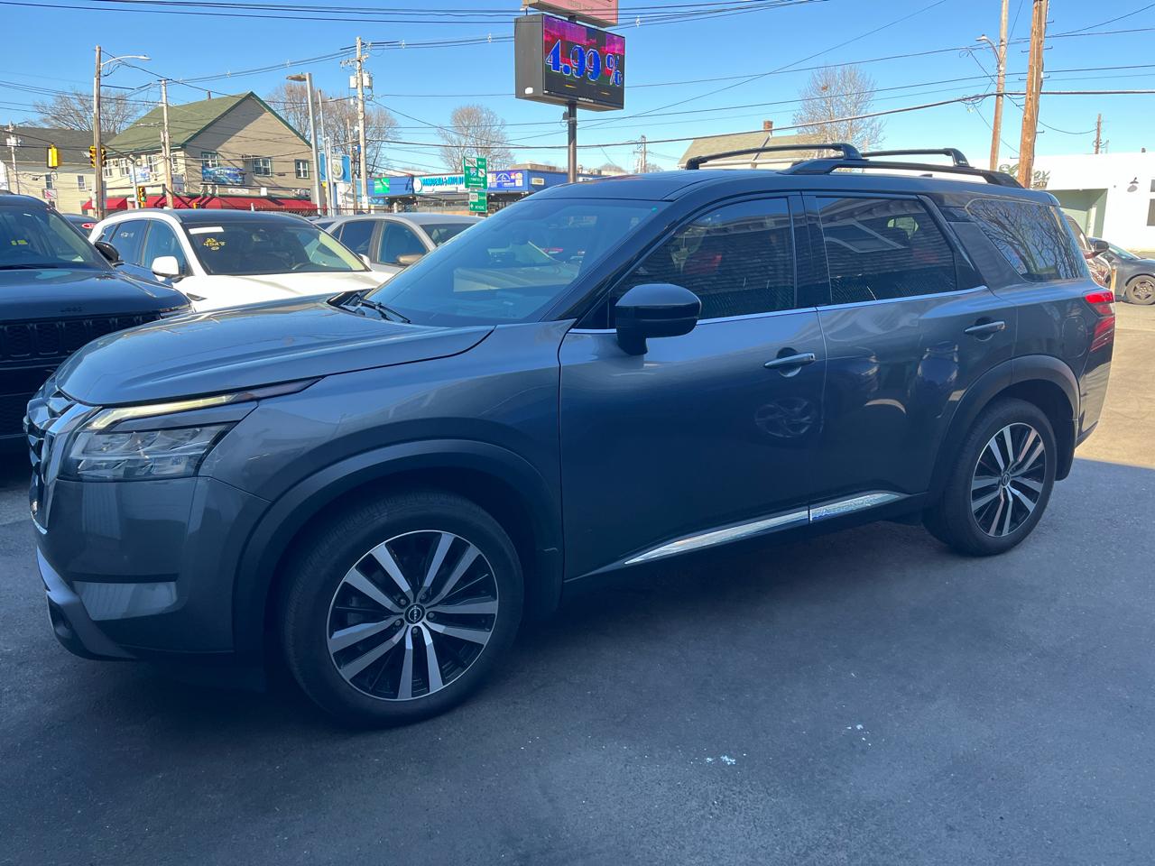 Nissan Pathfinder Platinum 4WD 2023