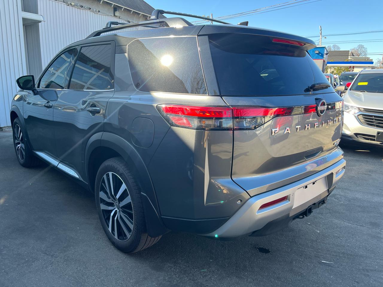 Nissan Pathfinder Platinum 4WD 2023