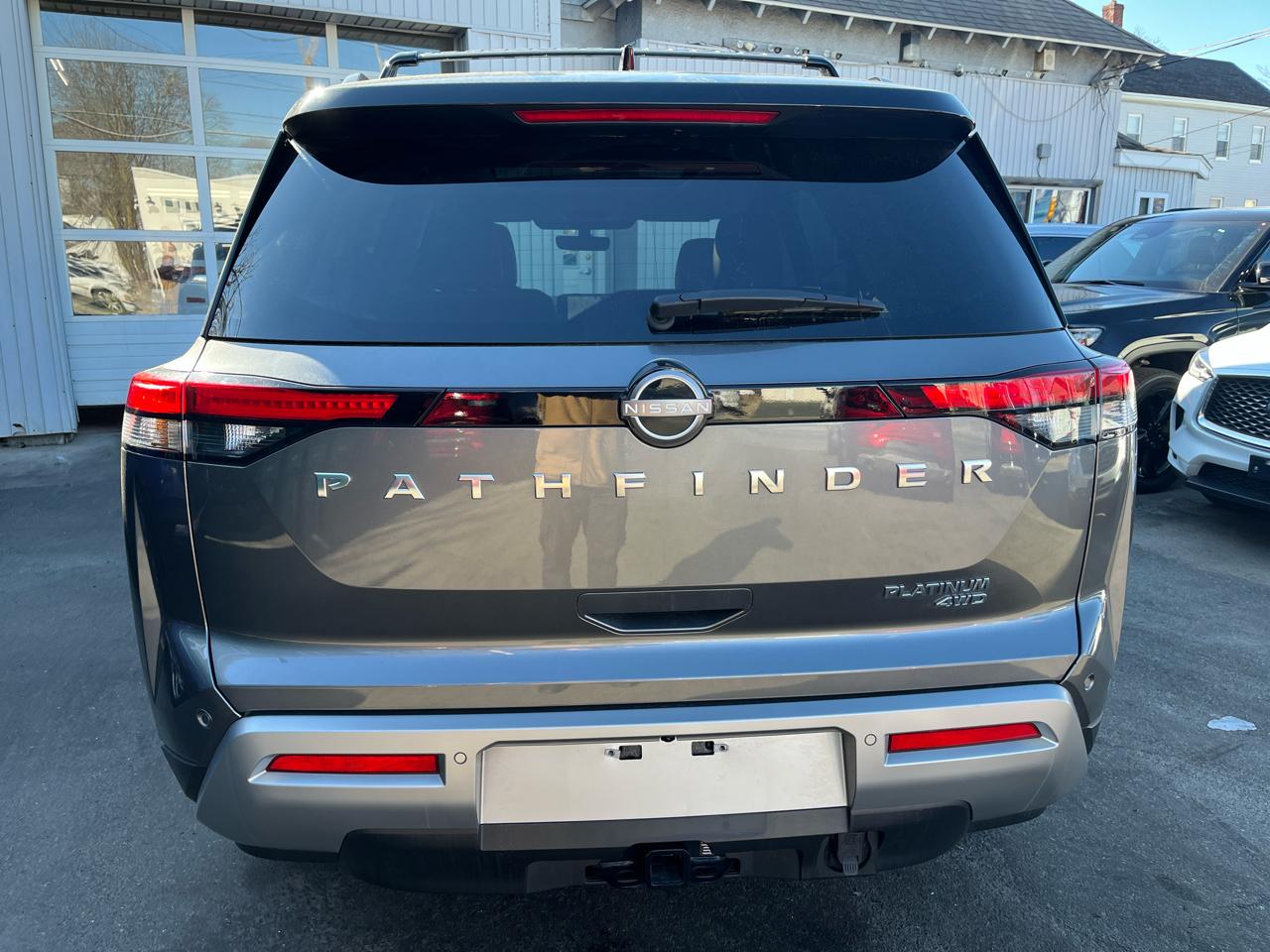 Nissan Pathfinder Platinum 4WD 2023