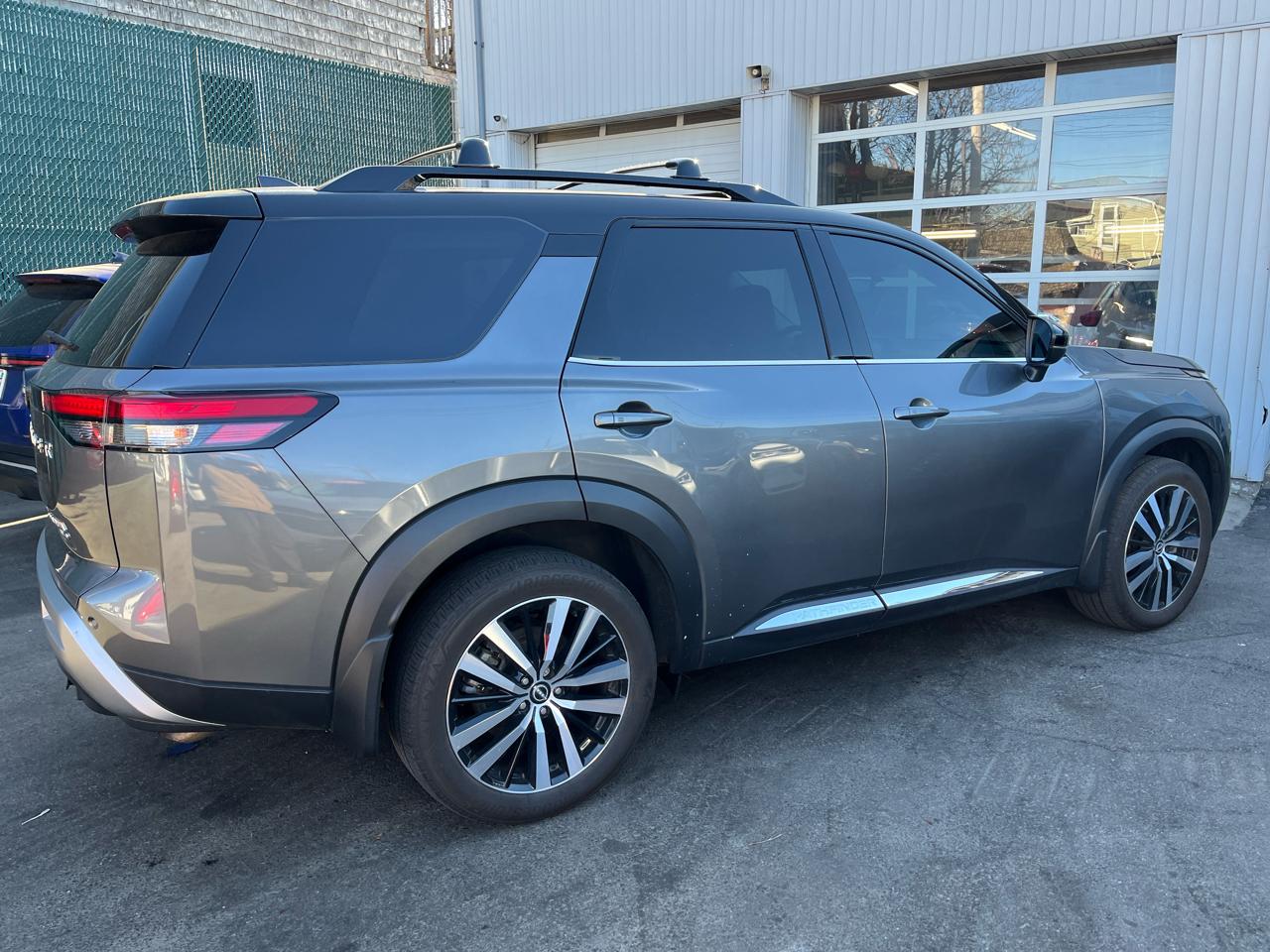 Nissan Pathfinder Platinum 4WD 2023