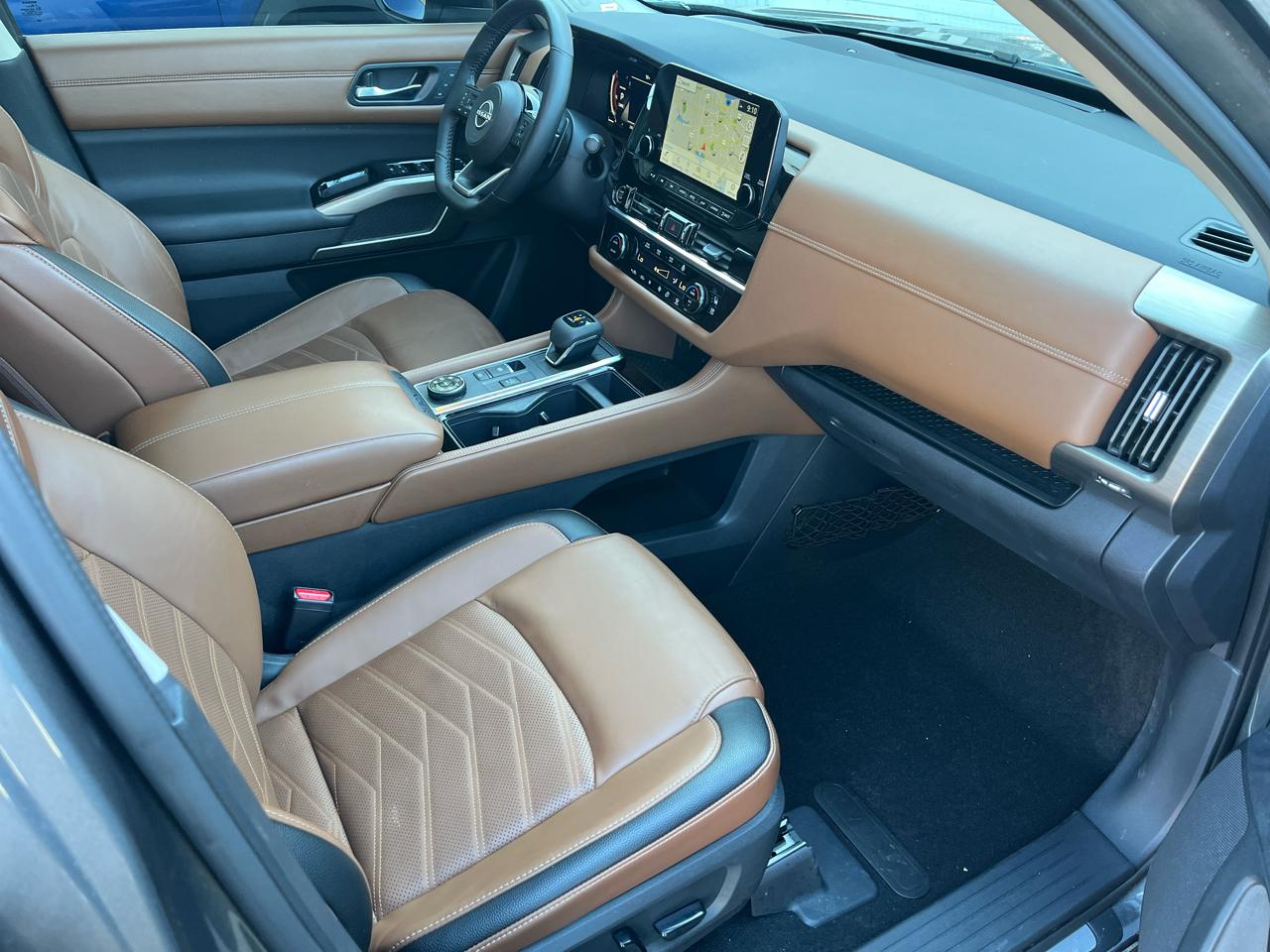 Nissan Pathfinder Platinum 4WD 2023