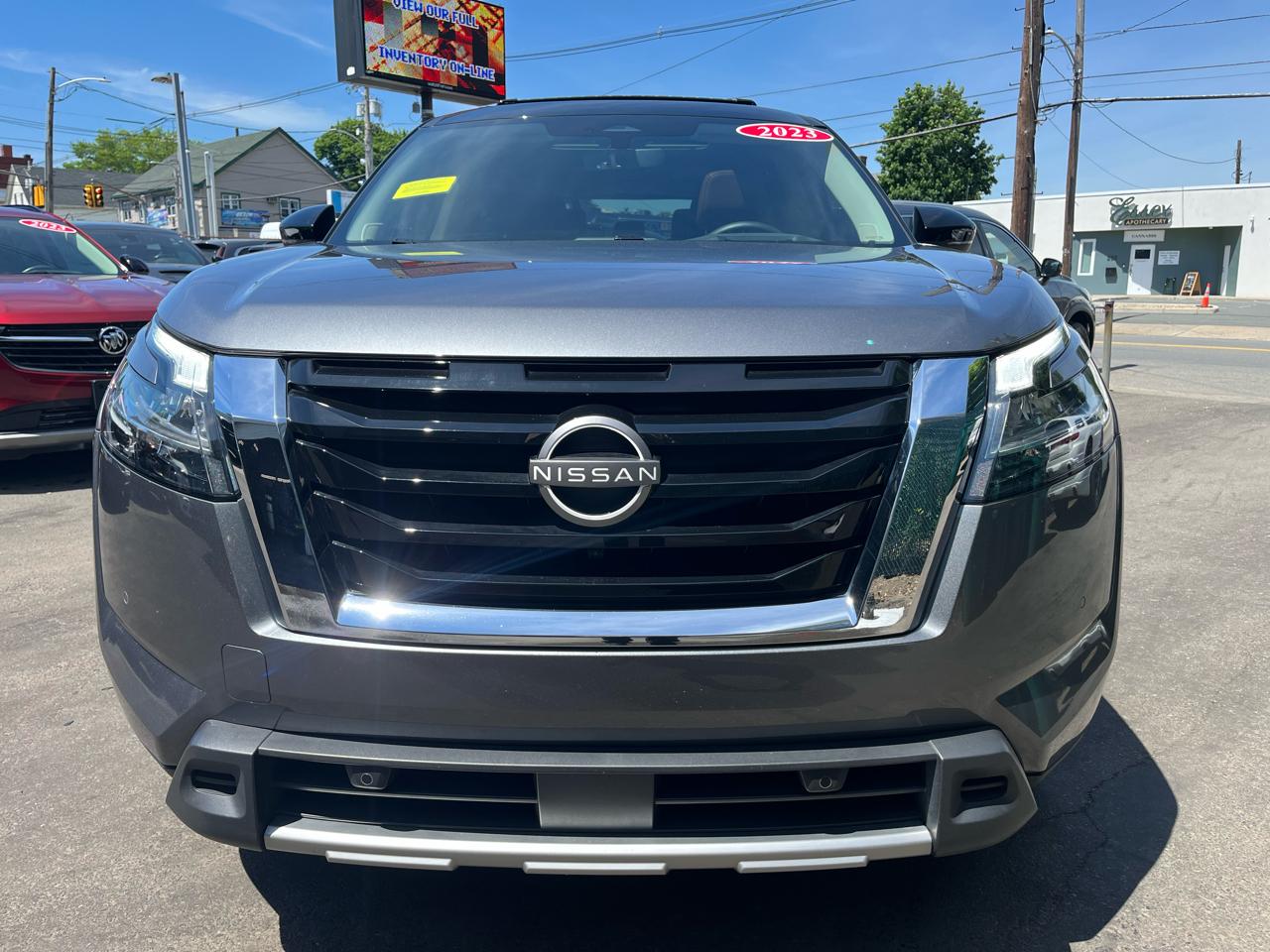 Nissan Pathfinder Platinum 4WD 2023