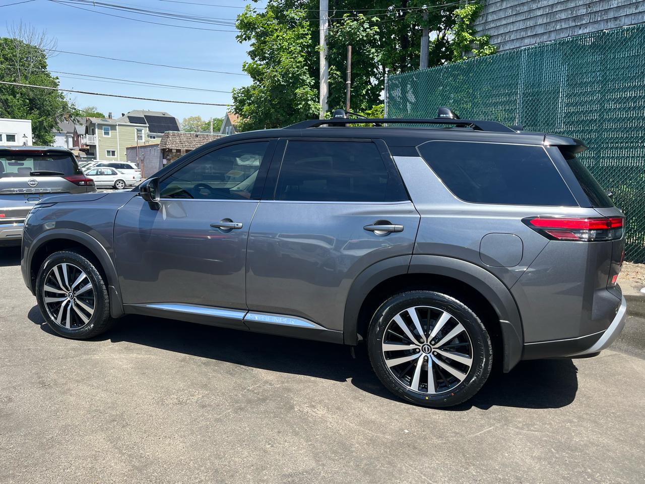 Nissan Pathfinder Platinum 4WD 2023