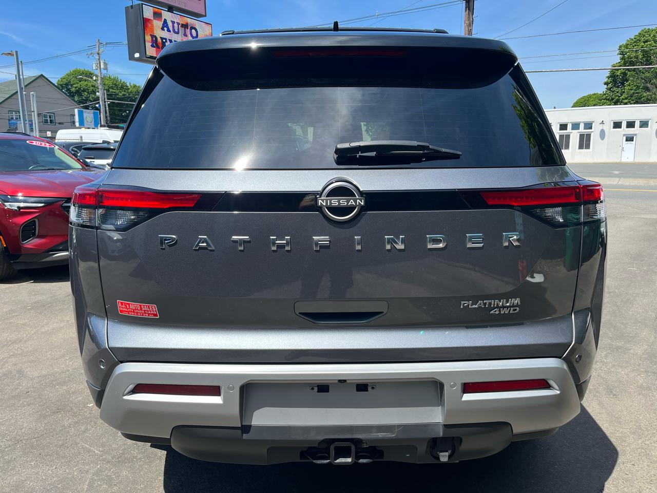 Nissan Pathfinder Platinum 4WD 2023
