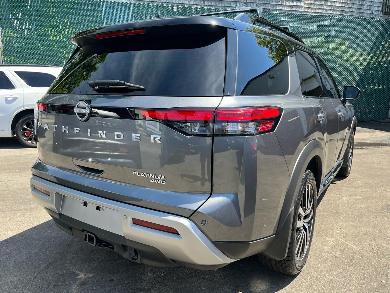 Nissan Pathfinder Platinum 4WD 2023