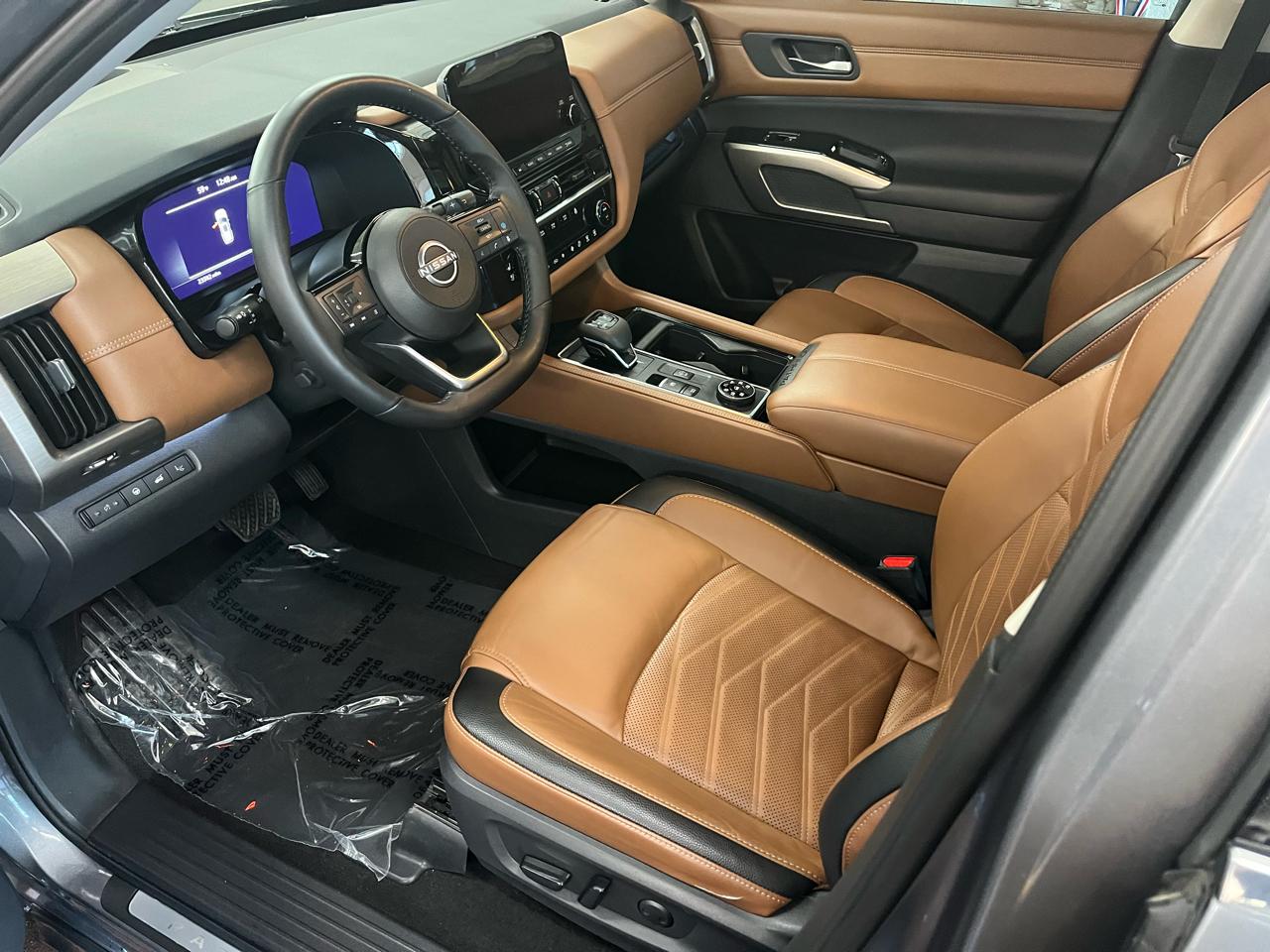 Nissan Pathfinder Platinum 4WD 2023