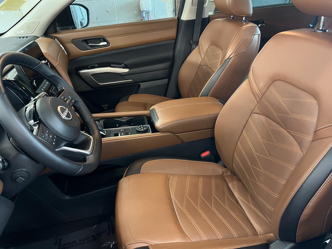 Nissan Pathfinder Platinum 4WD 2023