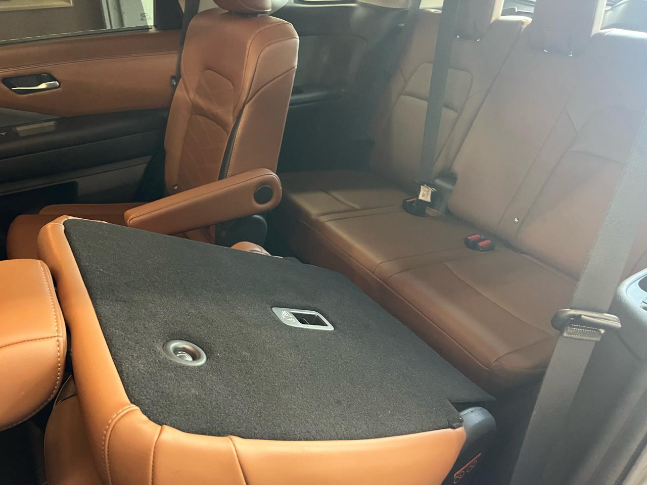 Nissan Pathfinder Platinum 4WD 2023