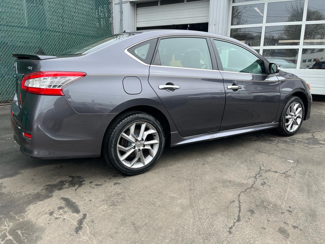 Nissan Sentra 4dr Sdn I4 CVT SR 2015