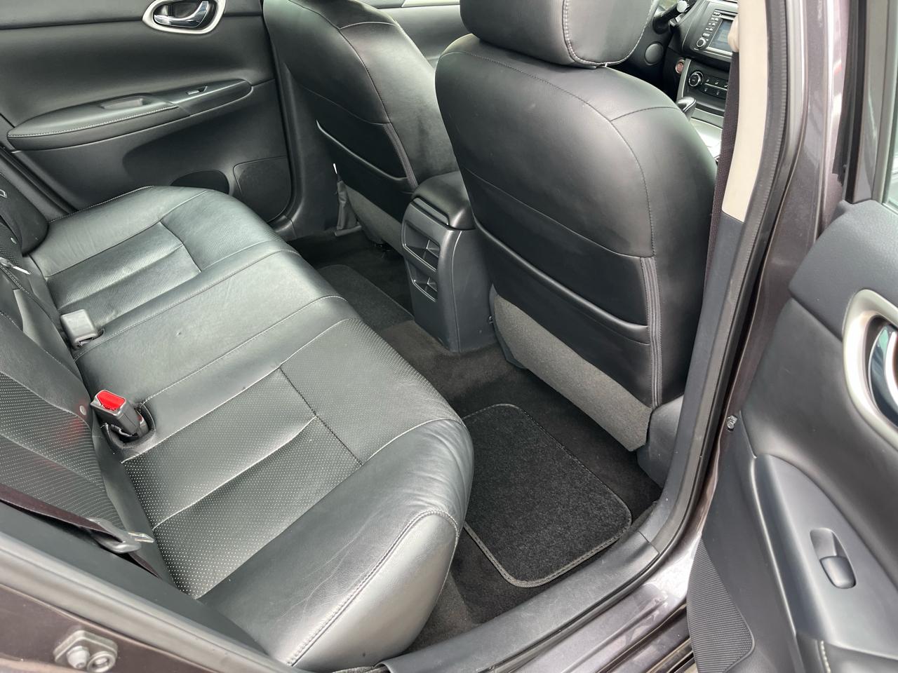 Nissan Sentra 4dr Sdn I4 CVT SR 2015