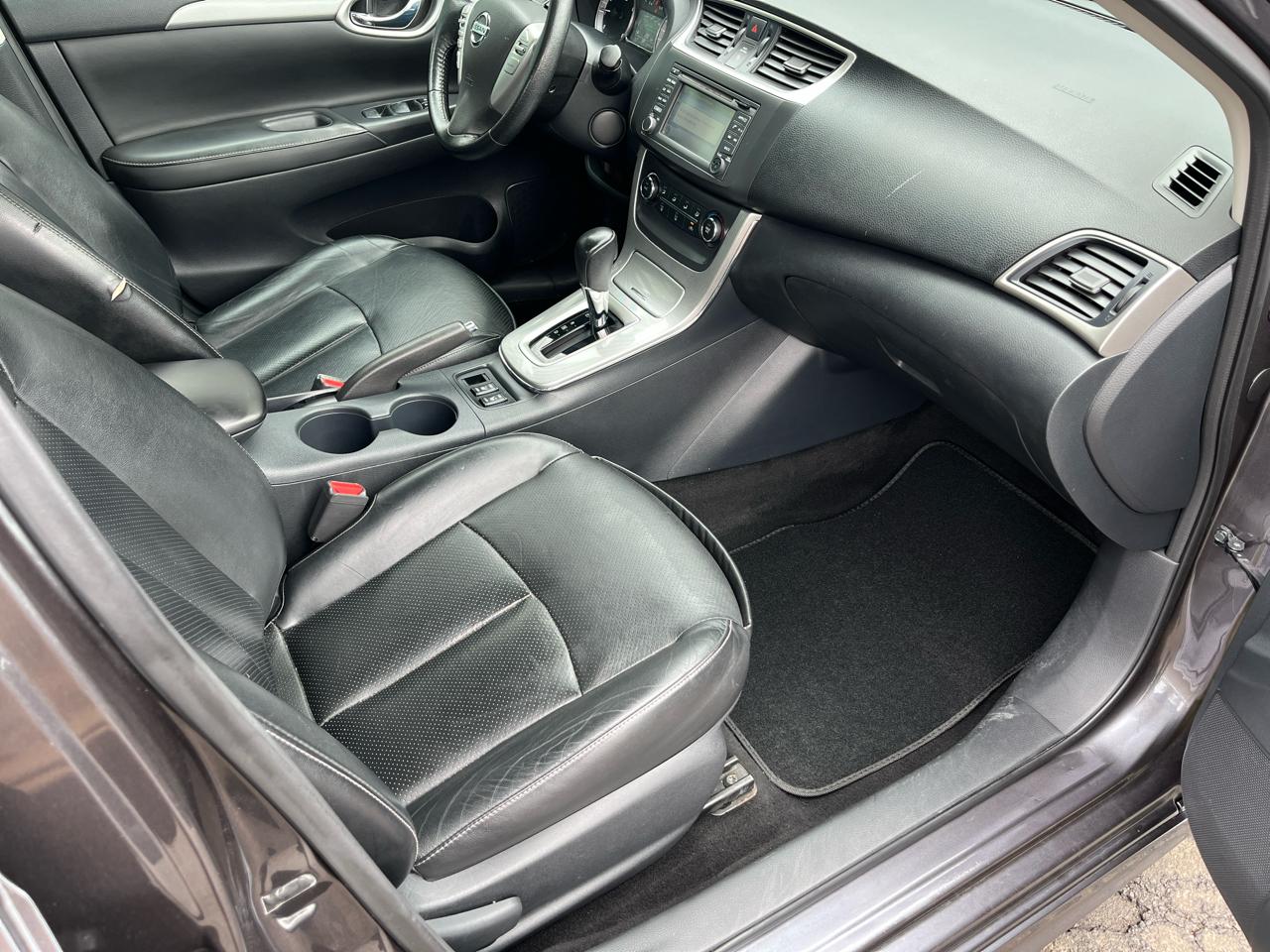 Nissan Sentra 4dr Sdn I4 CVT SR 2015