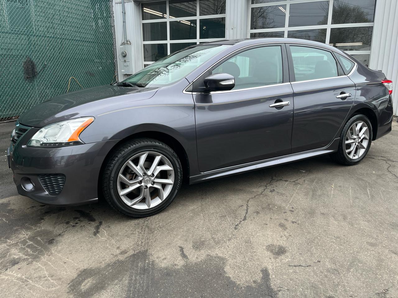 Nissan Sentra 4dr Sdn I4 CVT SR 2015