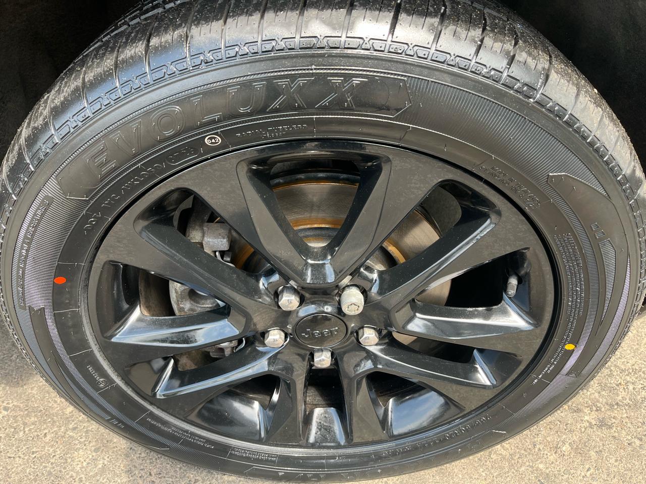 Jeep Grand Cherokee Laredo X 4x4 2021