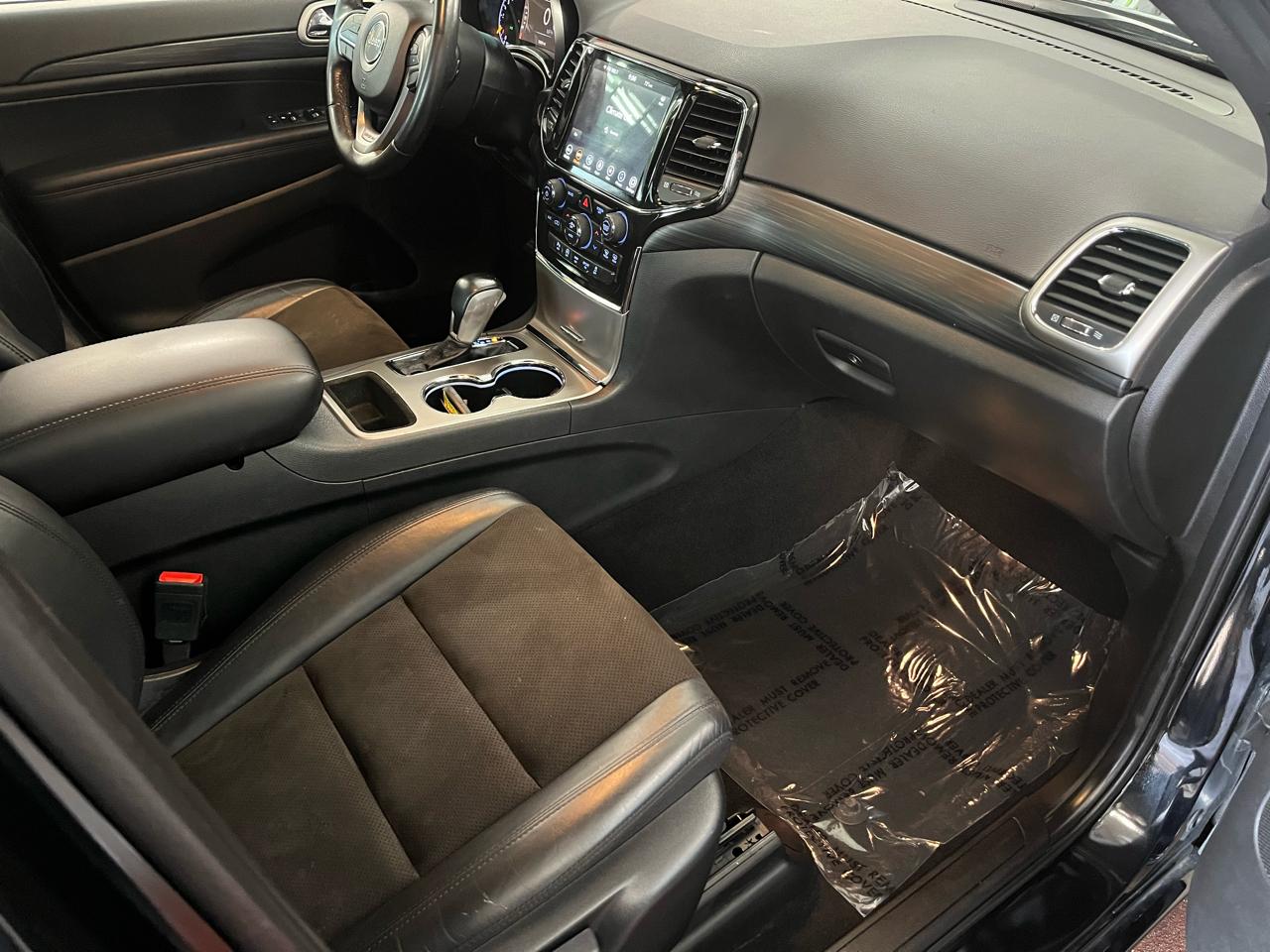 Jeep Grand Cherokee Laredo X 4x4 2021
