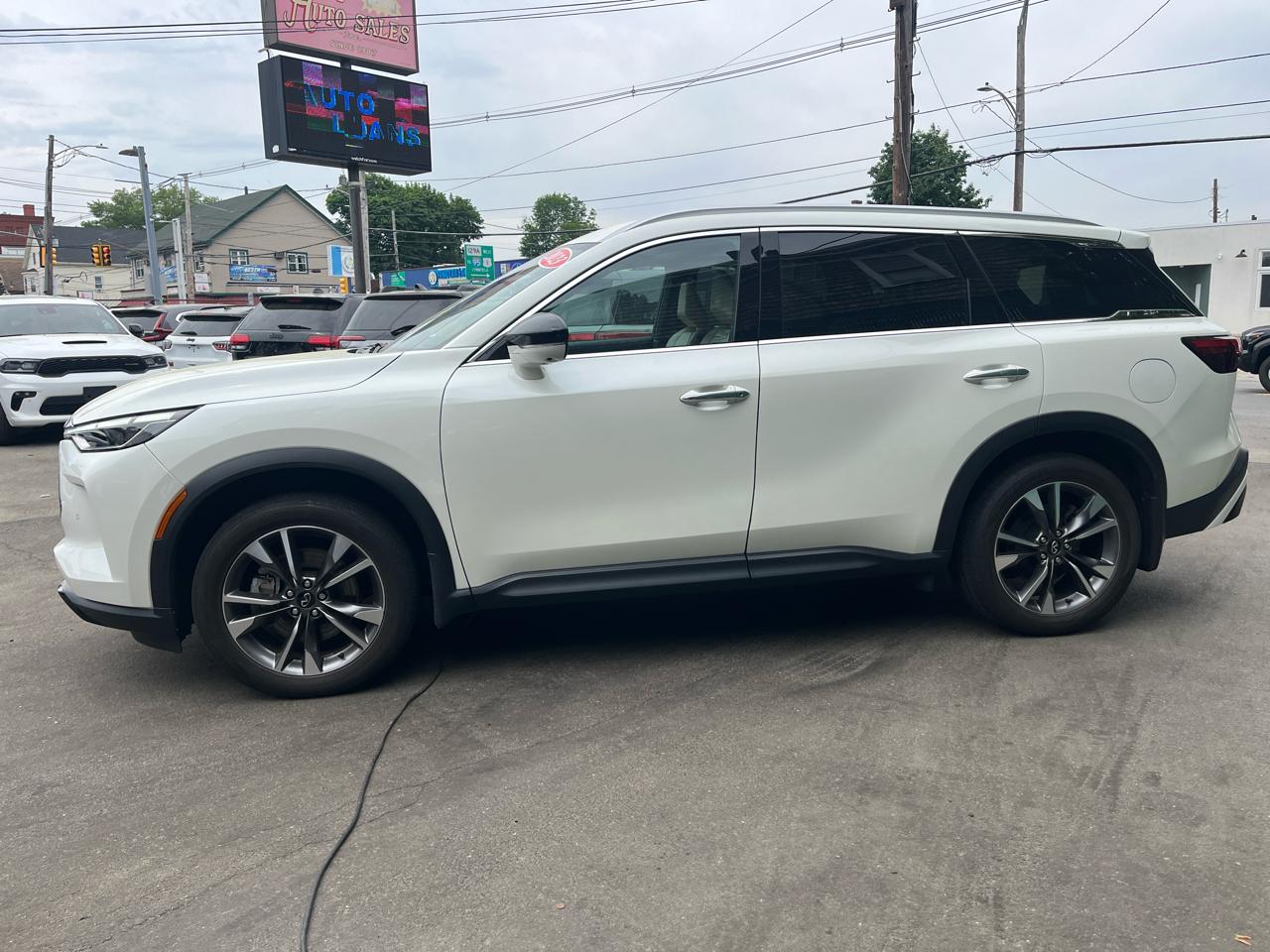 Infiniti QX60 LUXE AWD 2023