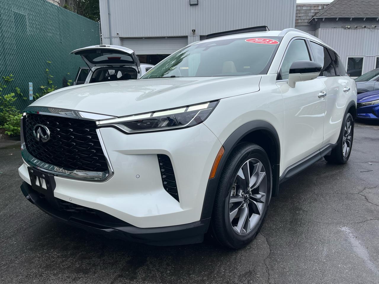 Infiniti QX60 LUXE AWD 2023
